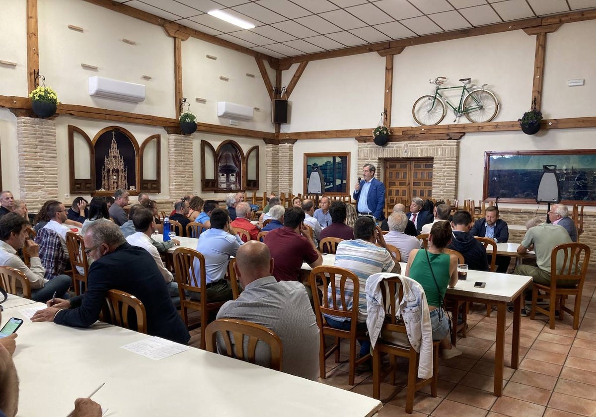 Los empresarios, reunidos en el restaurante El Telón 2, en el Polígono industrial