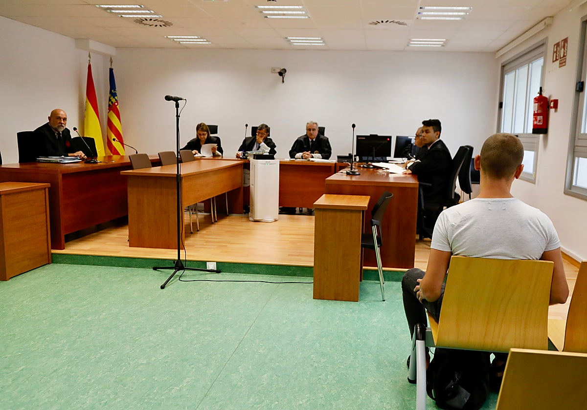 Un momento del  juicio, en la Audiencia Provincial de Alicante, este lunes.