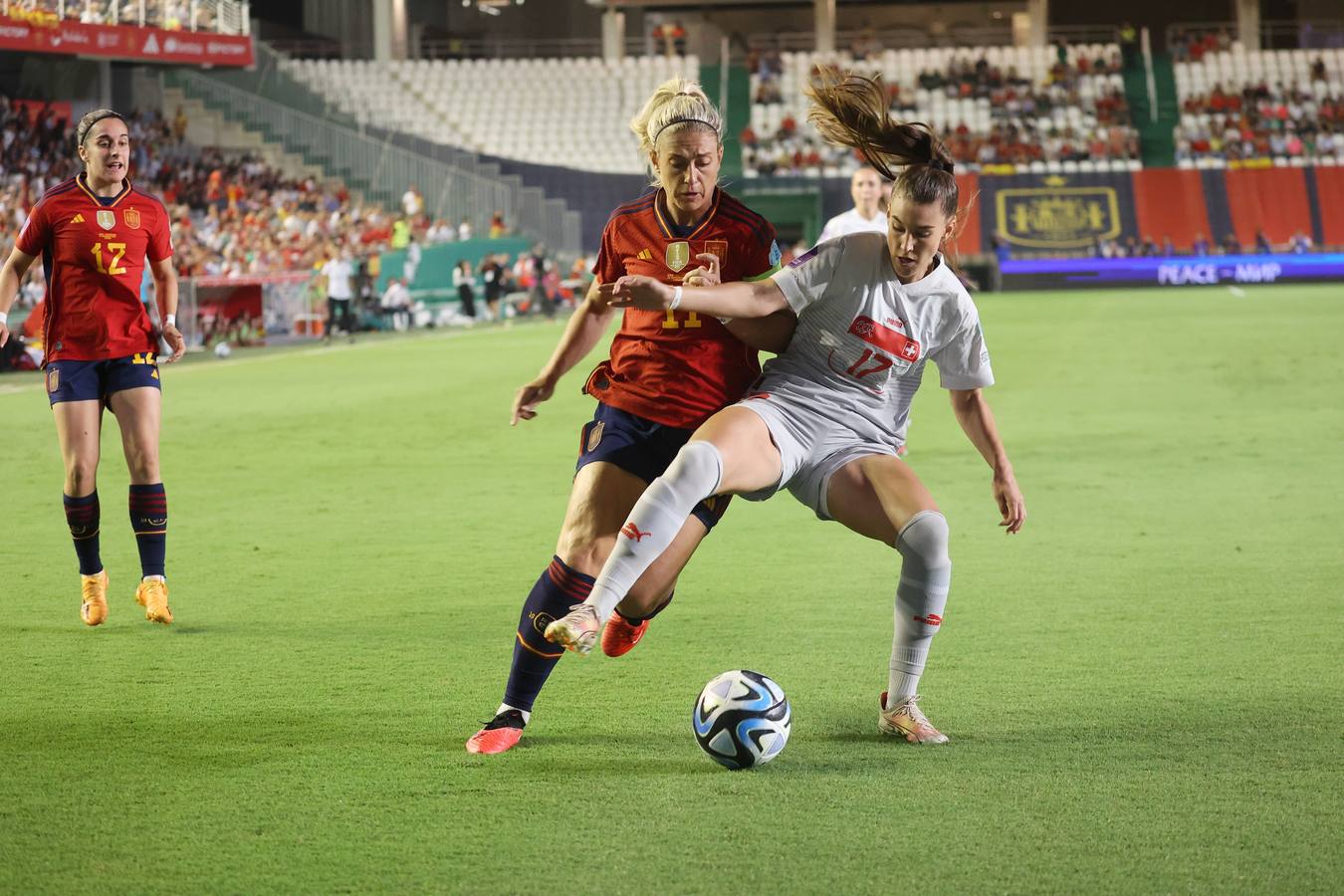 Fotos: La goleada de España a Suiza en El Arcángel