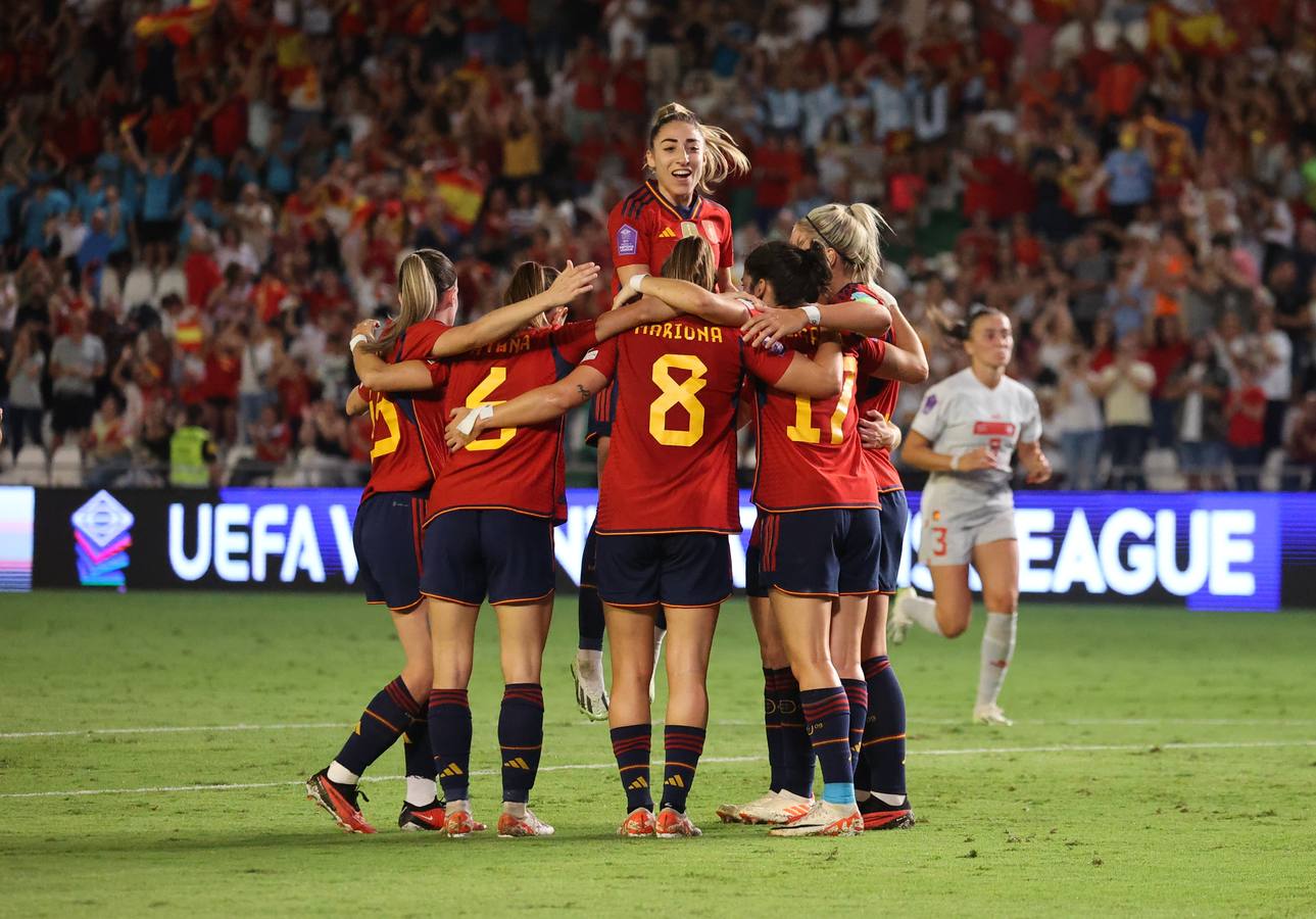 Fotos: La goleada de España a Suiza en El Arcángel