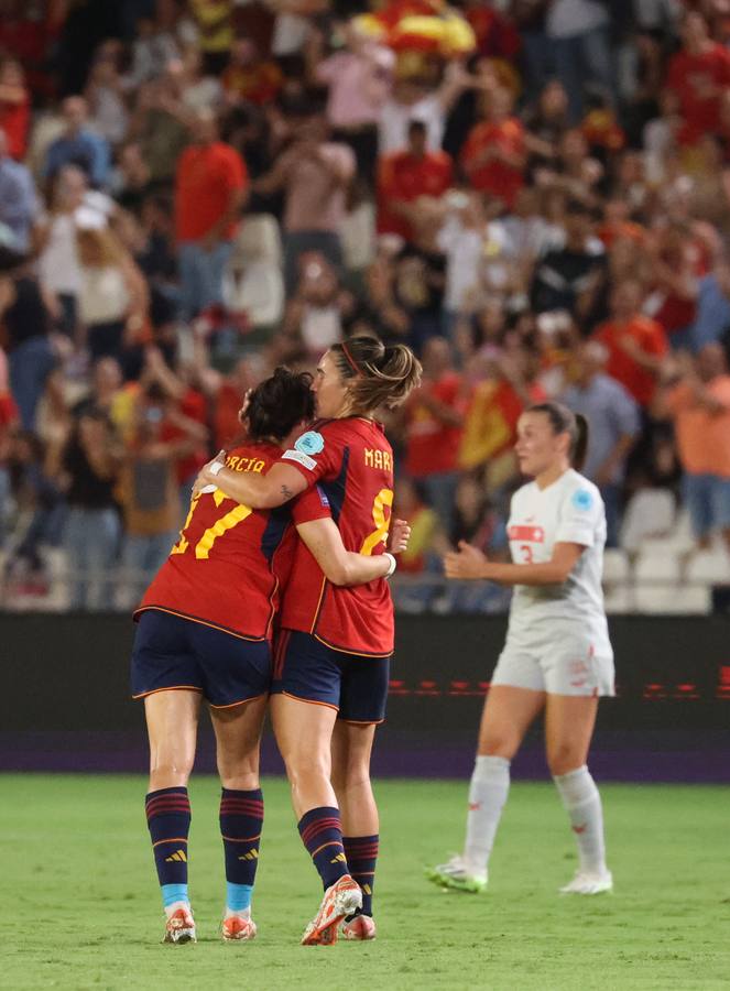 Fotos: La goleada de España a Suiza en El Arcángel