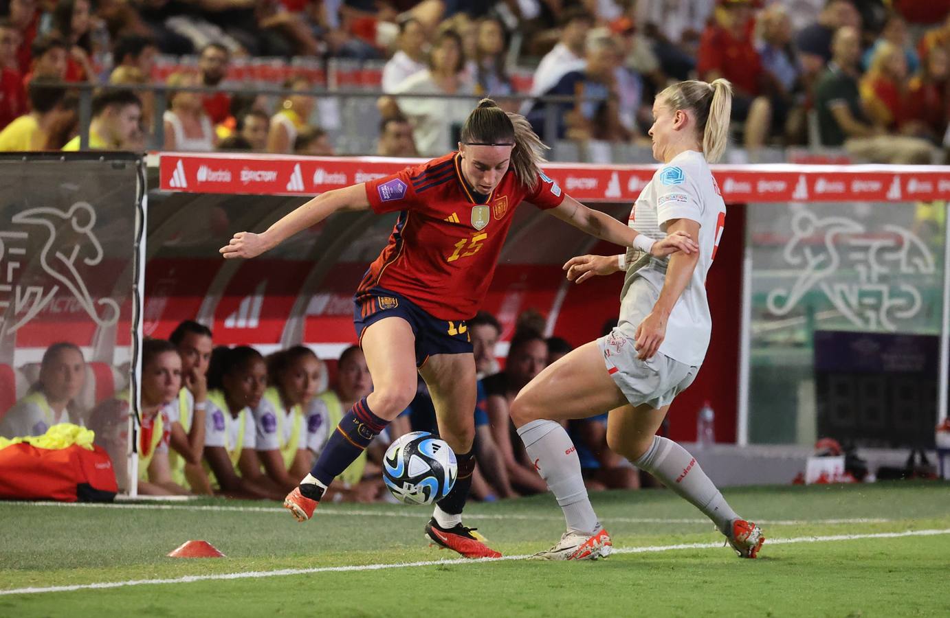 Fotos: La goleada de España a Suiza en El Arcángel