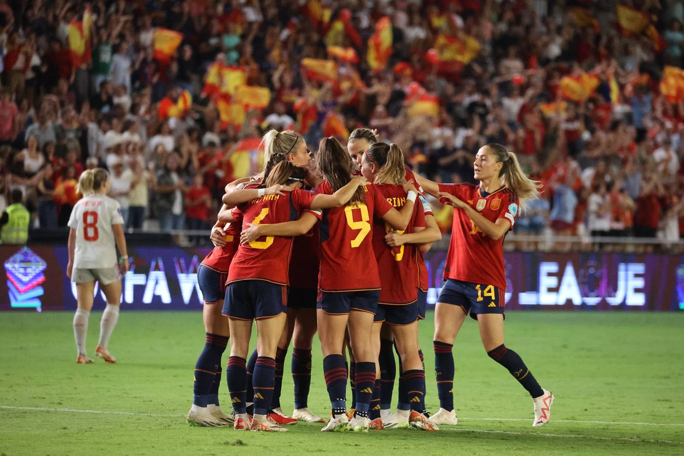 Fotos: La goleada de España a Suiza en El Arcángel