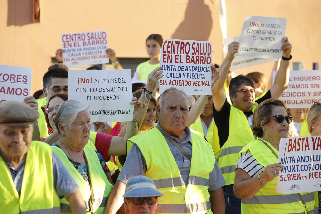 Fotos: Vecinos de El Higuerón piden una consulta de salud provisional