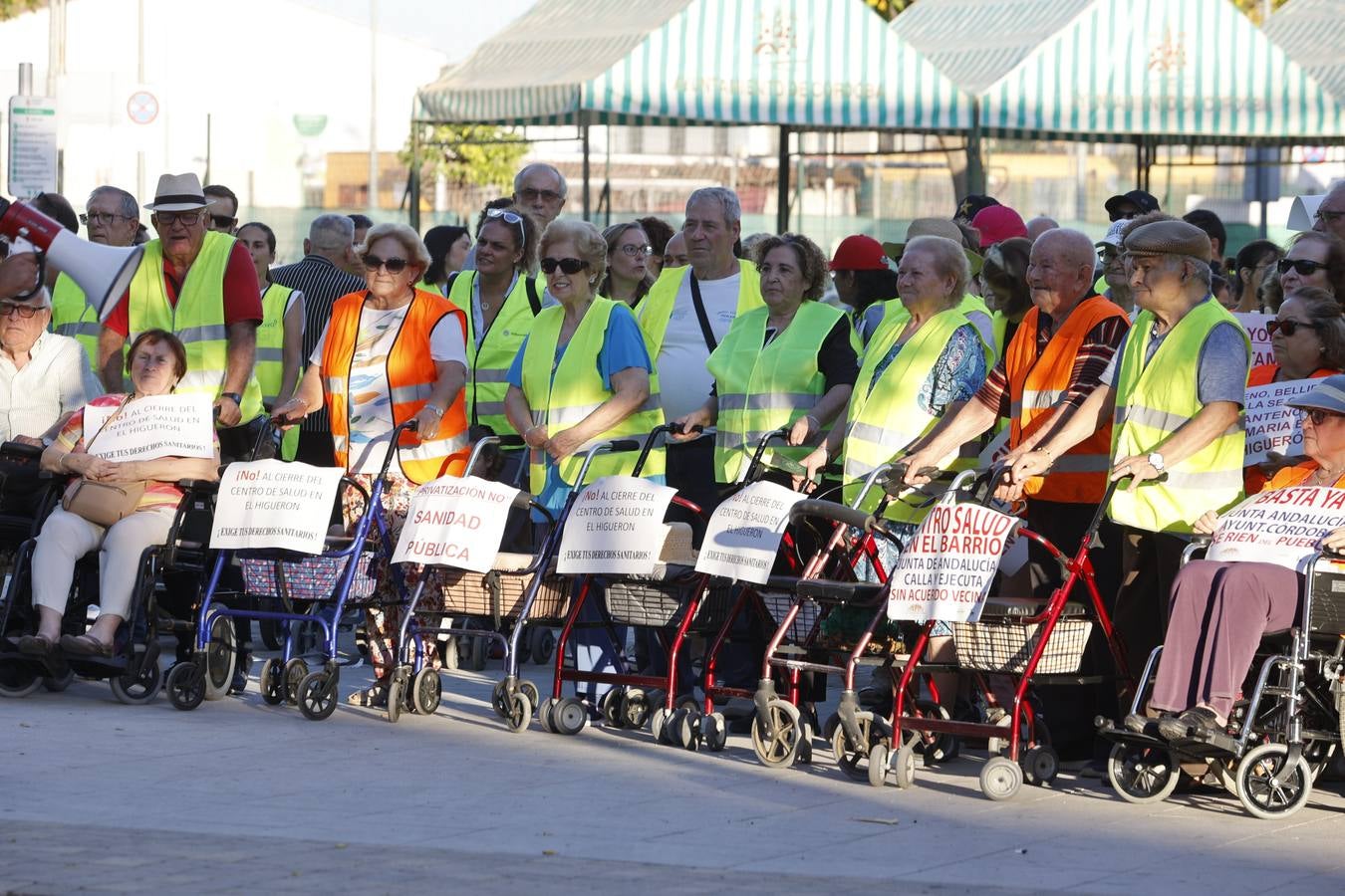 Fotos: Vecinos de El Higuerón piden una consulta de salud provisional