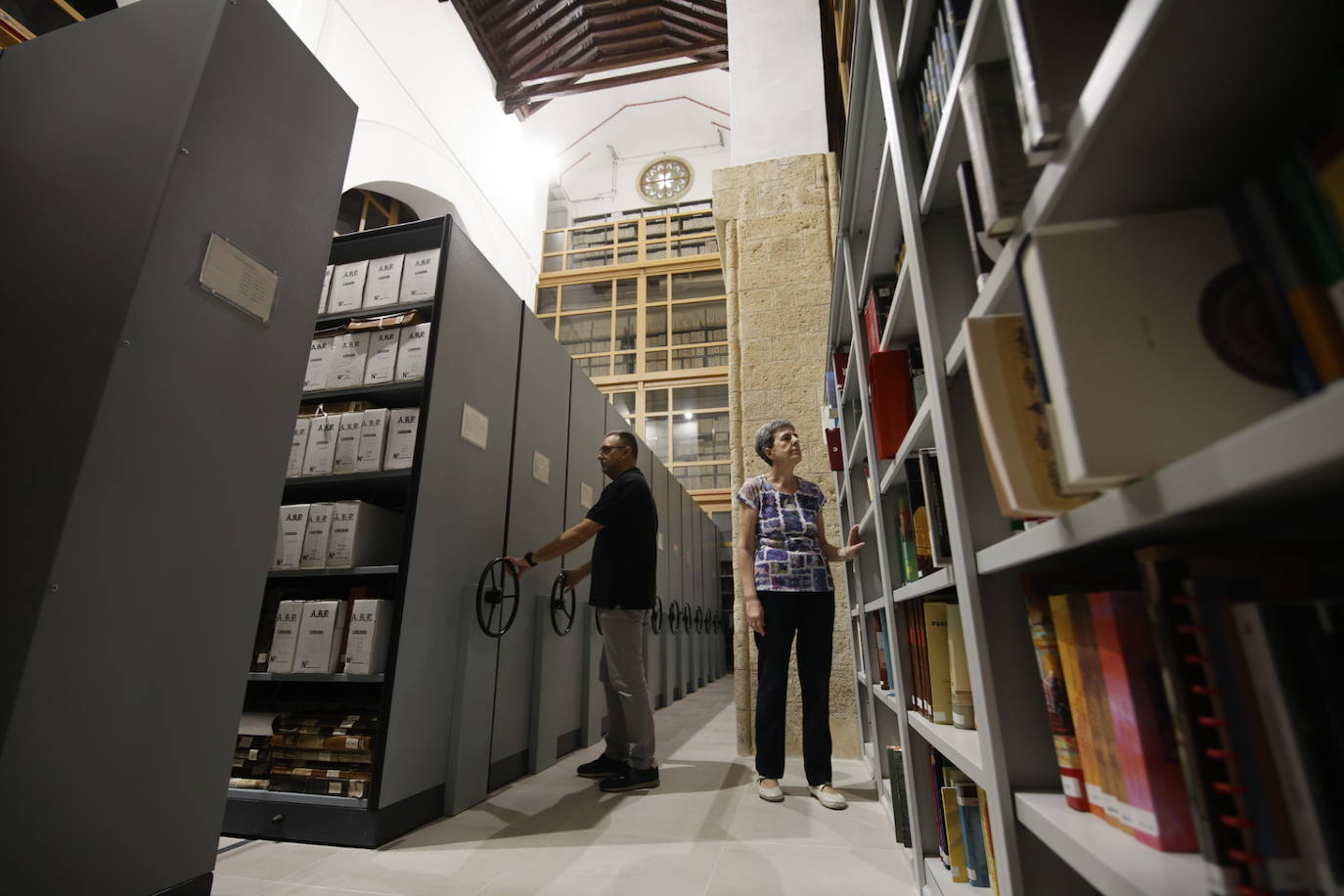 Fotos: Así se trabaja en las entrañas del Archivo Histórico de Córdoba