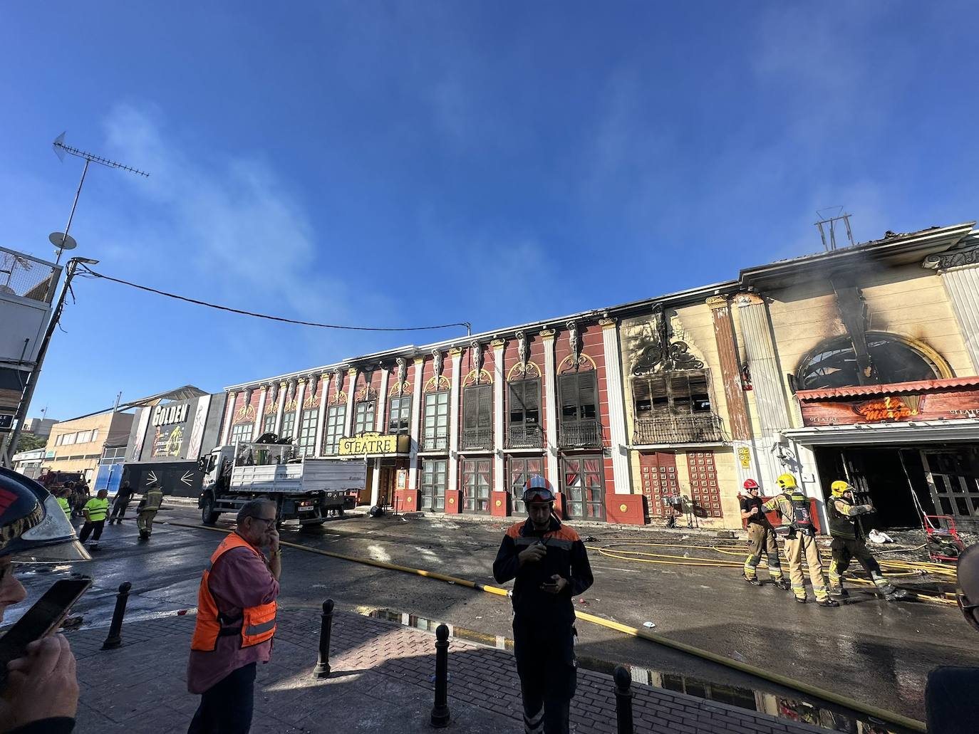 La fachada de una de las discotecas afectadas por el incendio de Murcia