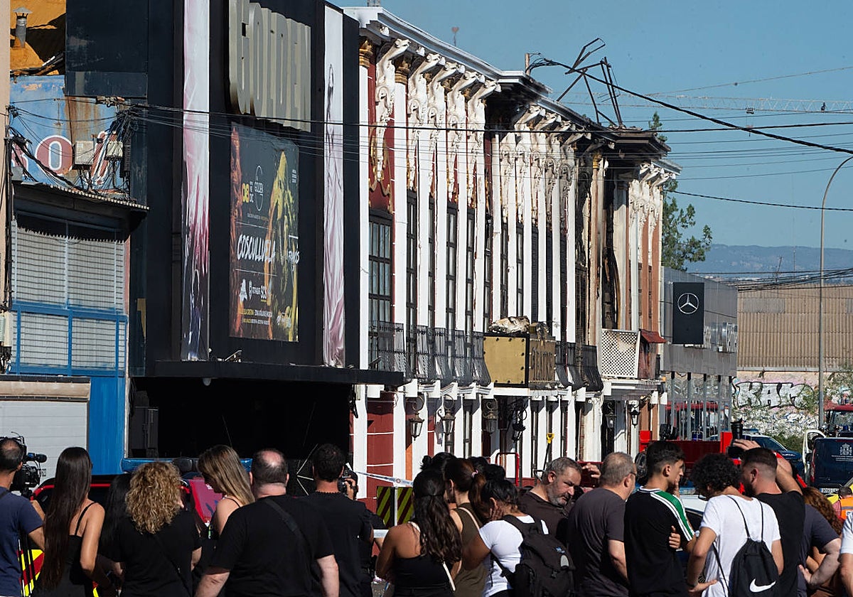 La discoteca Teatre de Murcia, tras el incendio // Vídeo: La patronal de los hosteleros de Murcia formará parte de la causa judicial por incendio discotecas (EFE)
