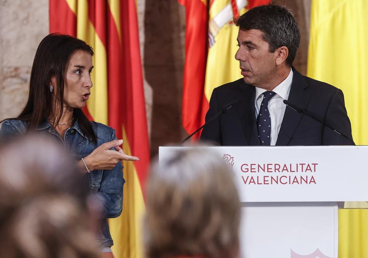 El presidente de la Generalitat, Carlos Mazón, y la consellera de Hacienda, Economía y Administración Pública, Ruth Merino