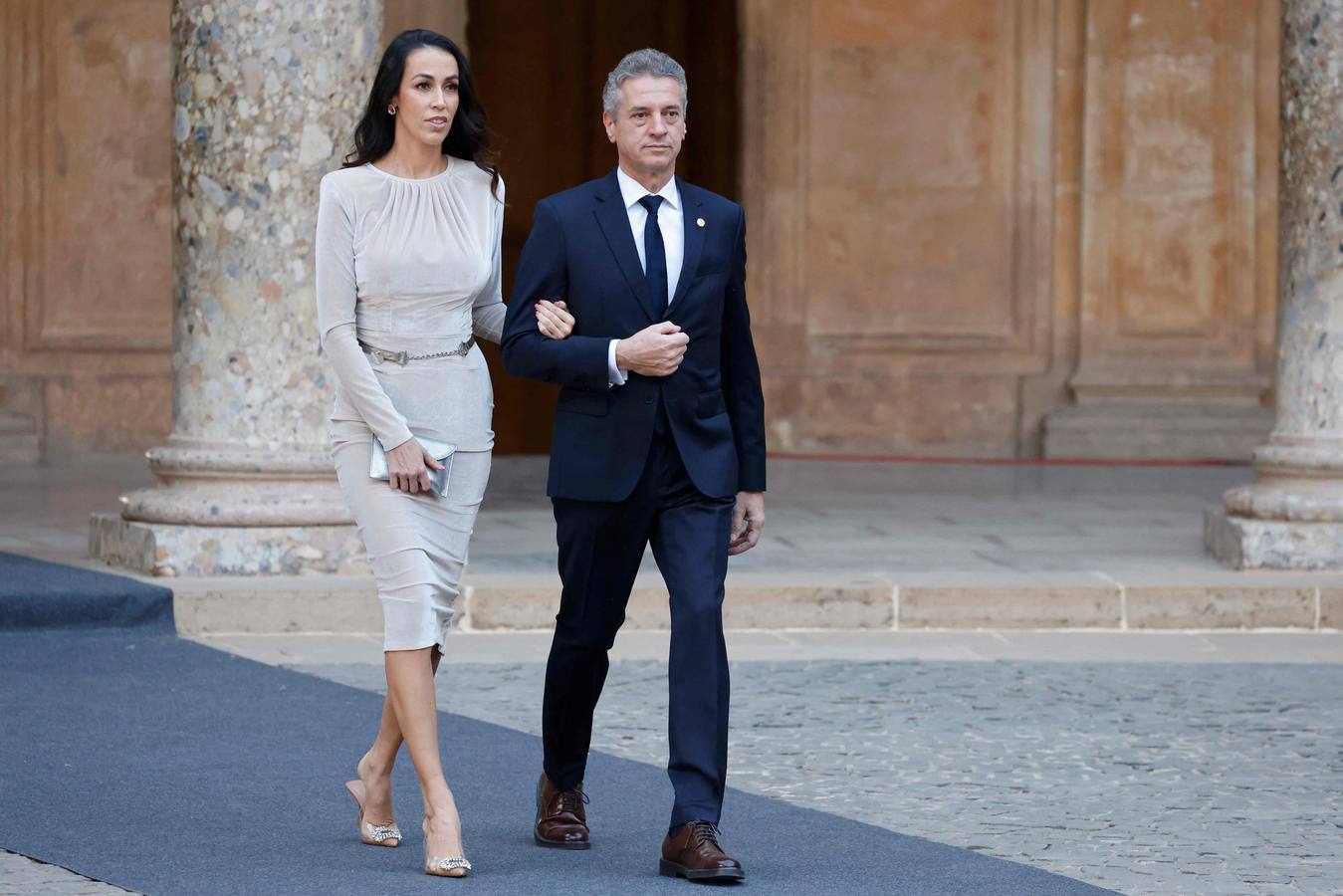 El primer ministro de Eslovenia, Robert Golob, y su pareja, Tina Gabera