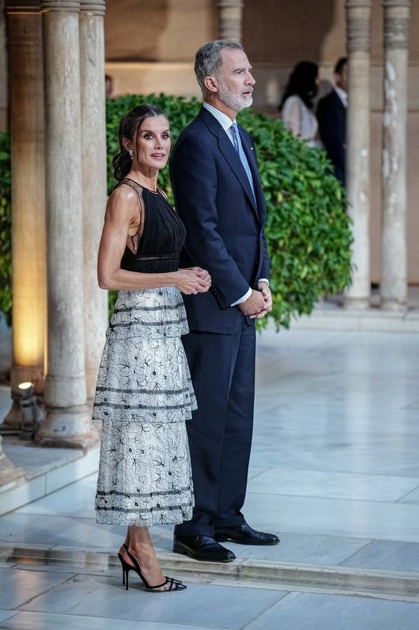 Felipe VI y doña Letizia reciben a los mandatarios europeos para la cena de gala