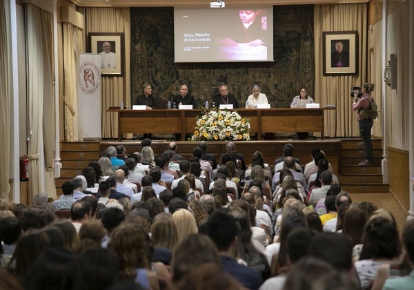 Fotos: La inauguración oficial del curso de la Fundación Santos Mártires de Córdoba