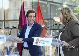 Martínez-Almeida ofrece «todo el apoyo» para que el tren Directo Madrid-Burgos sea una realidad «lo antes posible»