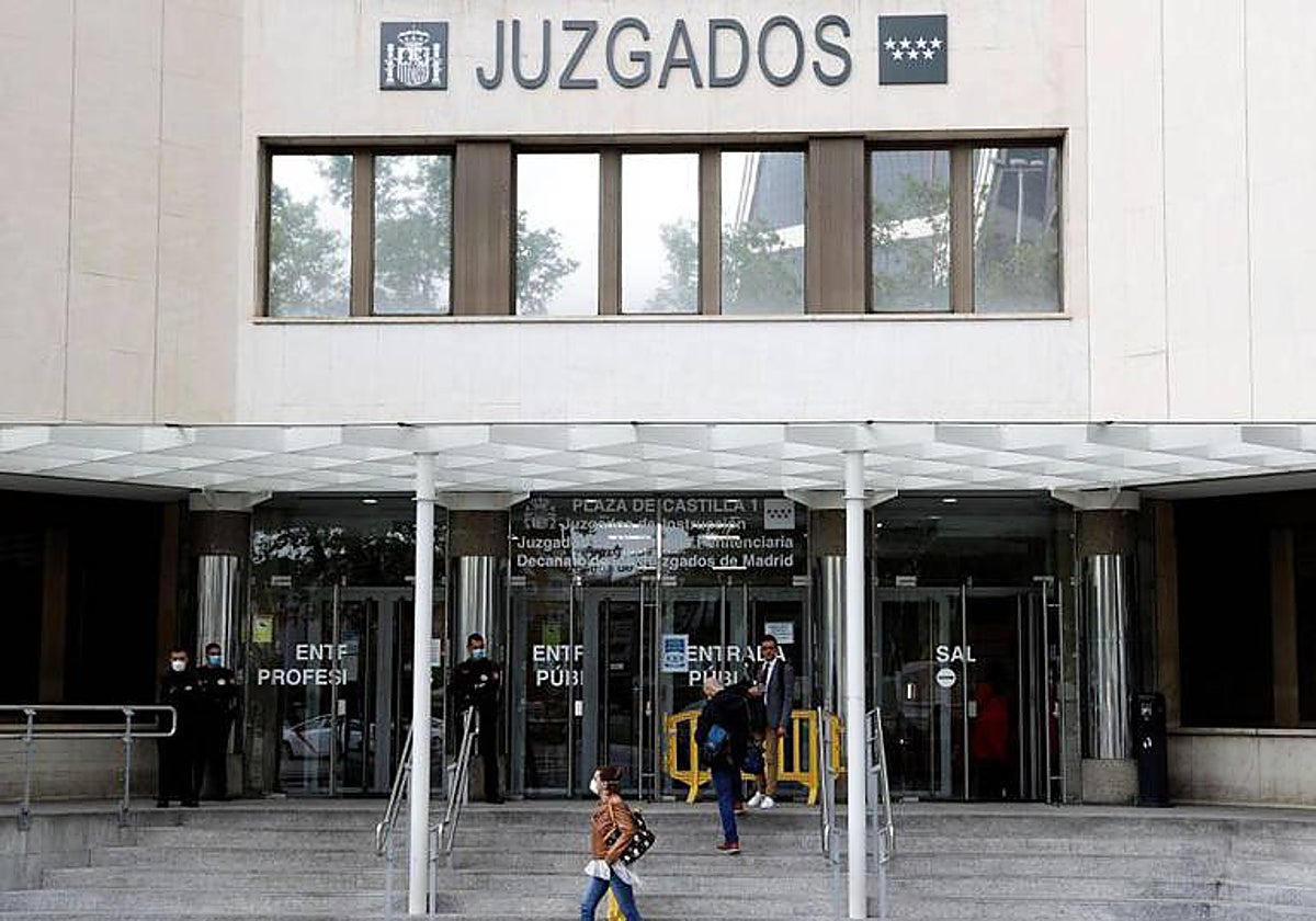 Dos meses para tramitar una denuncia: Los juzgados más grandes de España colapsan