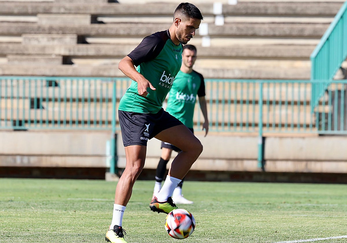 Recio se ejercita con sus compañeros en la Ciudad Deportiva