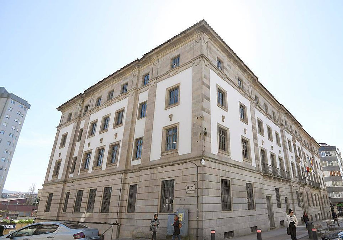 Exteriores de la Audiencia de Pontevedra