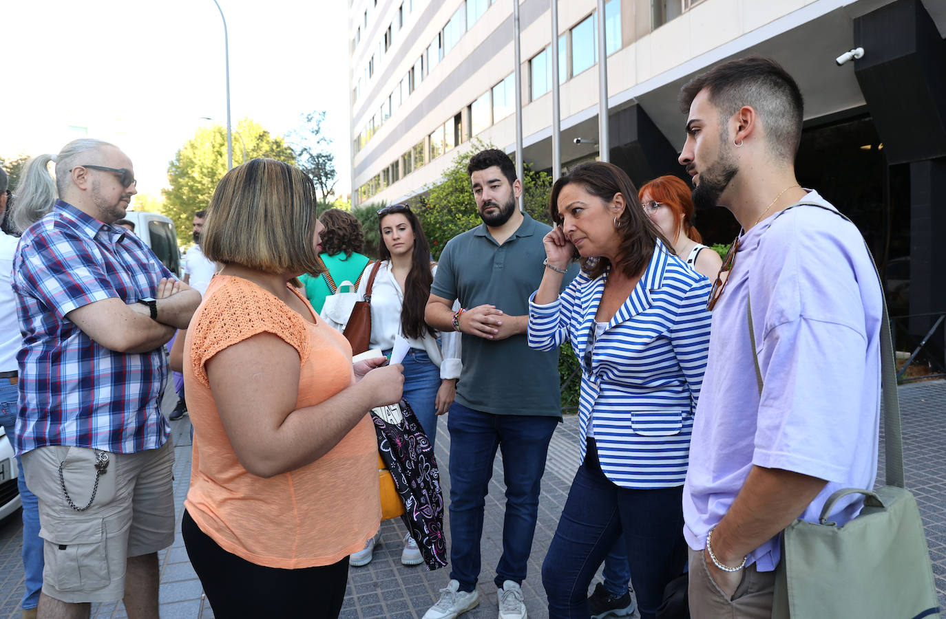 Fotos: La protesta por el retraso en el cobro del bono de alquiler joven