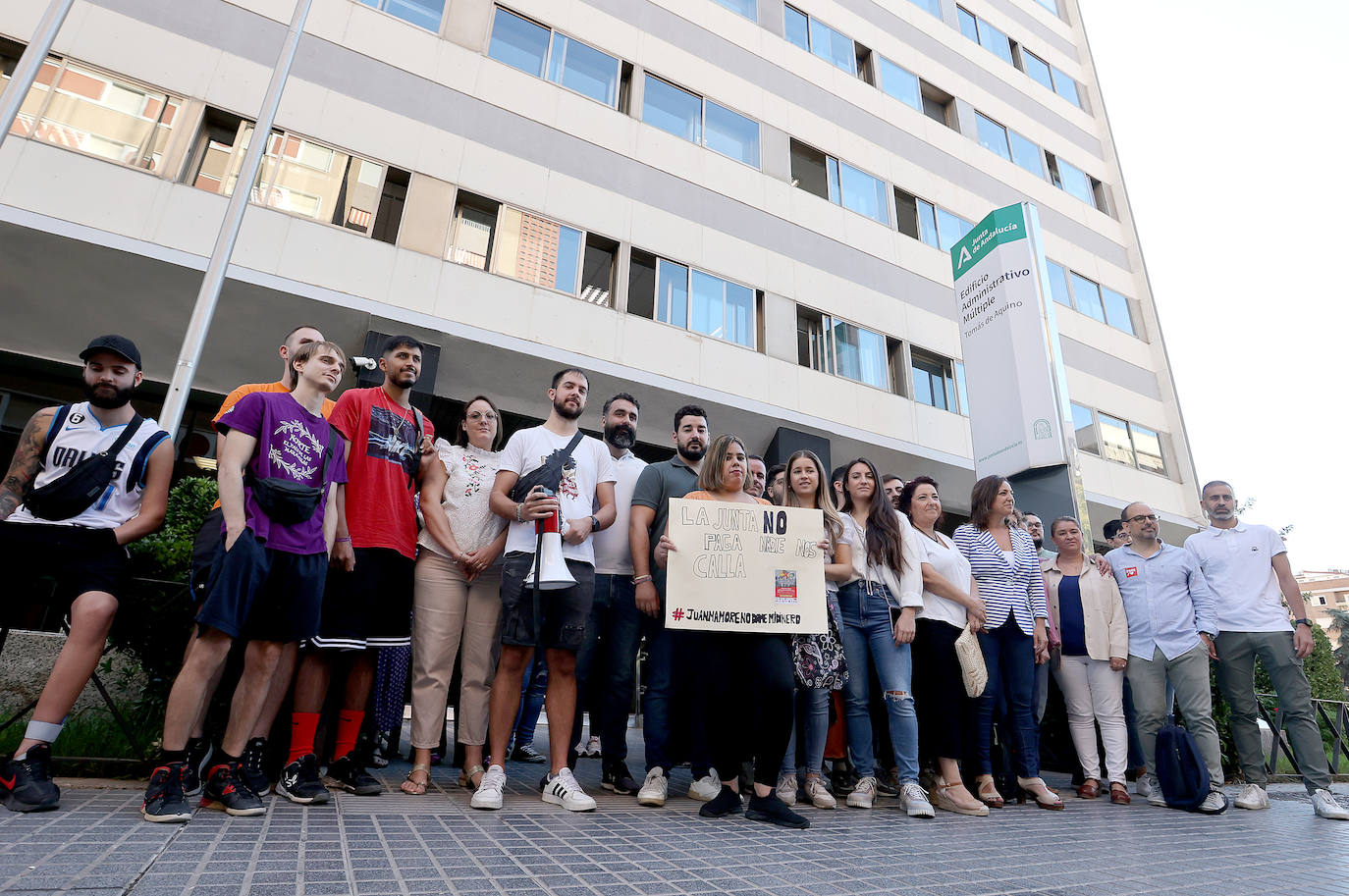 Fotos: La protesta por el retraso en el cobro del bono de alquiler joven