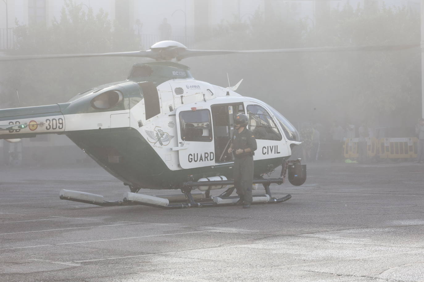 Fotos: los más pequeños disfrutan con la exposición de medios de la Guardia Civil de Córdoba