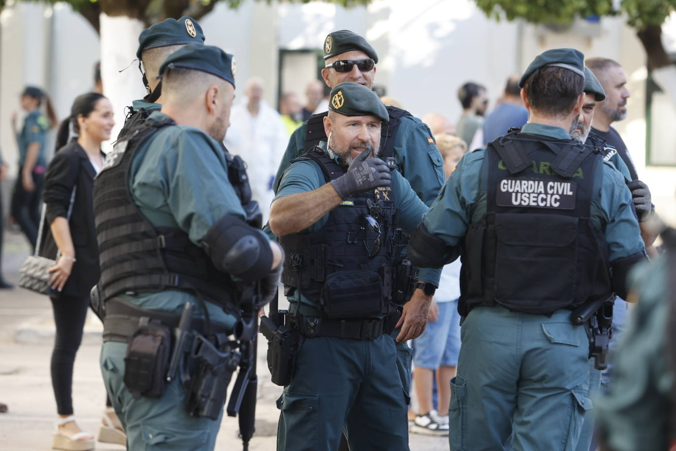 Fotos: los más pequeños disfrutan con la exposición de medios de la Guardia Civil de Córdoba