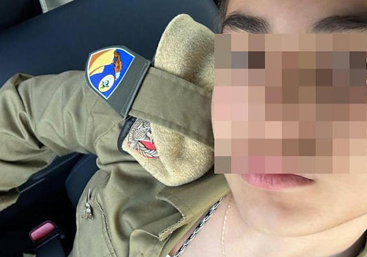 Maya Villalobo, de origen sevillano, con el uniforme del servicio militar israelí