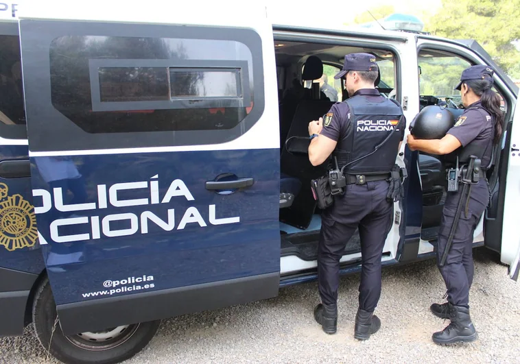 Imagen de archivo de un operativo de la Policía Nacional en Valencia