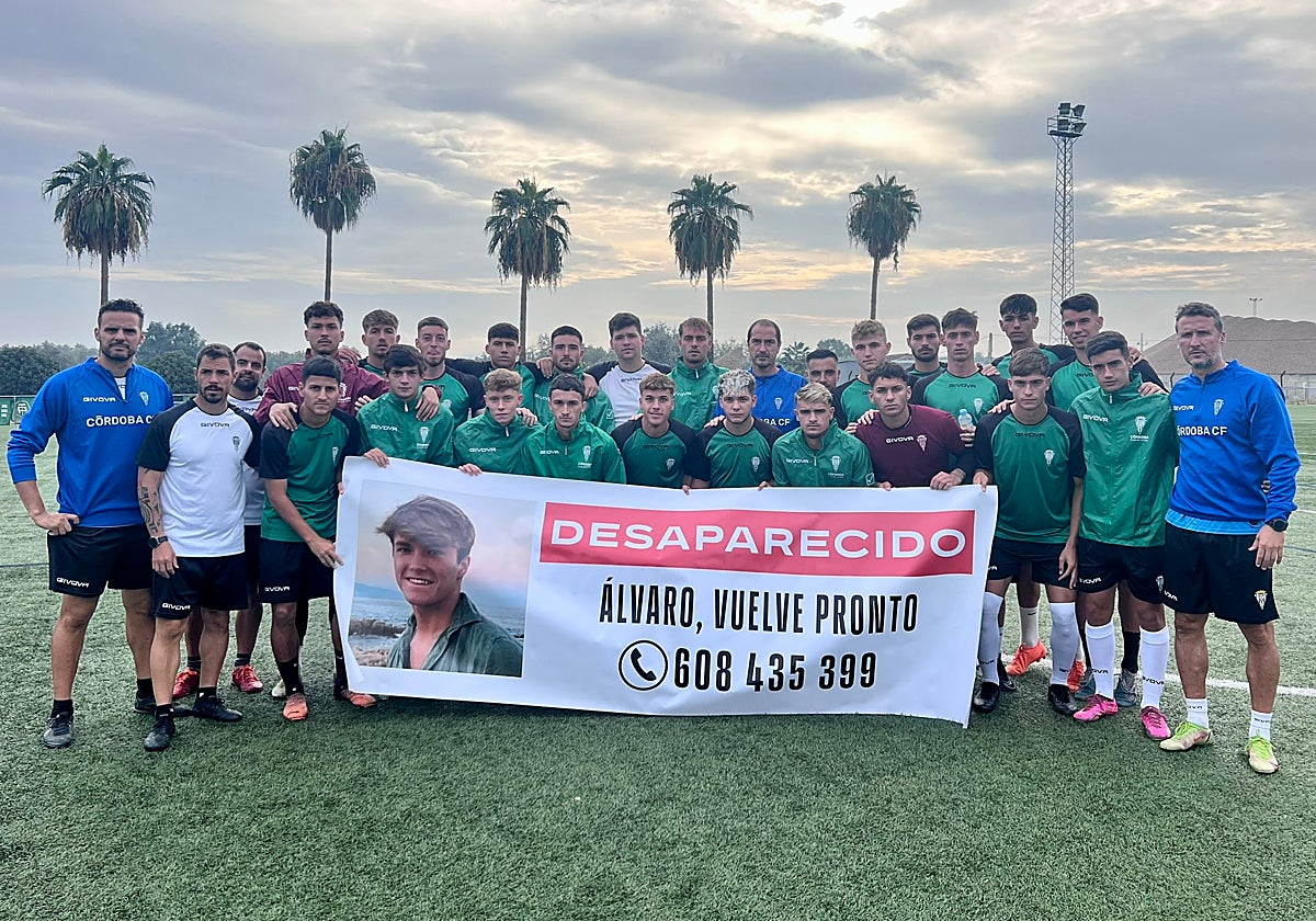 La plantilla del Córdoba B muestra su solidaridad con el compañero del juvenil Álvaro Prieto
