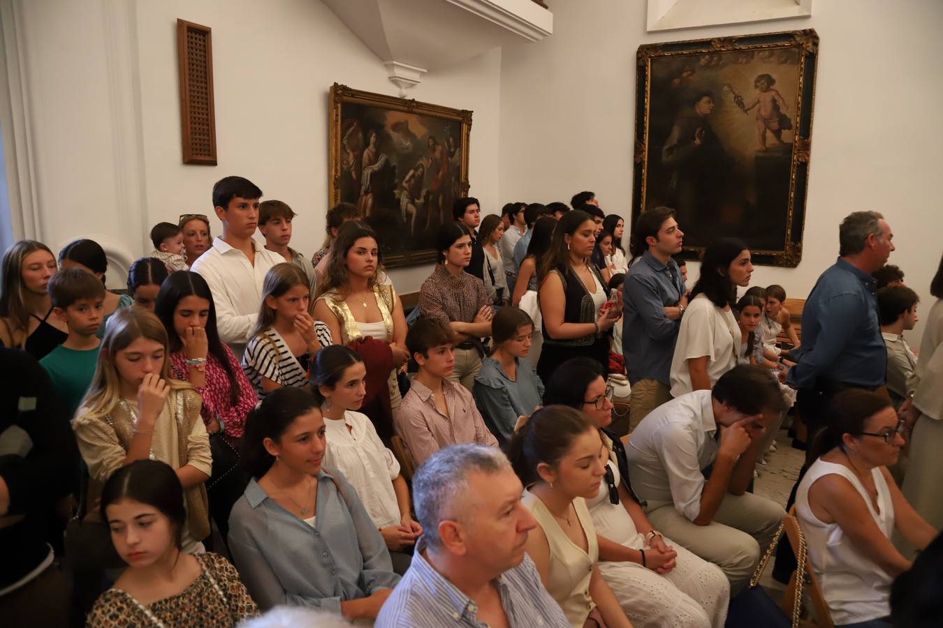 Fotos: la multitudinaria oración por Álvaro Prieto en la iglesia de las Esclavas de Córdoba