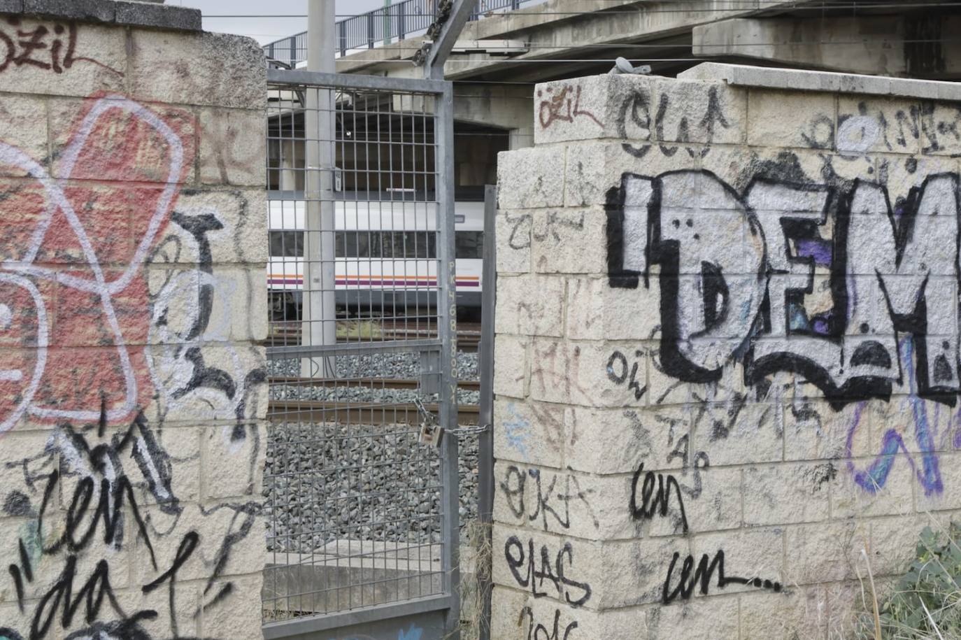 Aparece el cuerpo de Álvaro Prieto entre los vagones de un tren en Sevilla