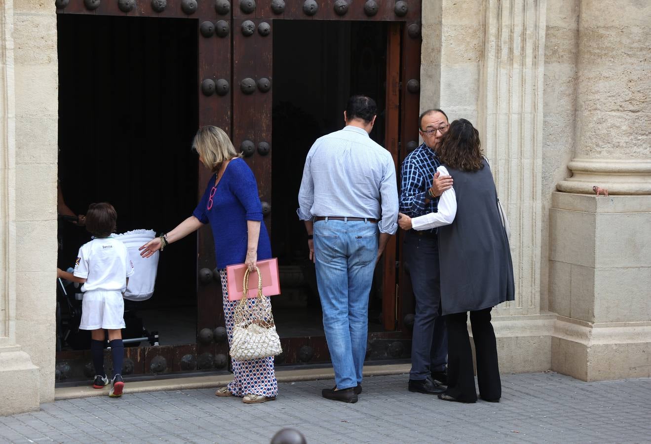 Fotos: la oración en las Esclavas en memoria de Álvaro Prieto