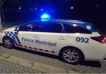 Una mujer agrede a dos policías después de que un autobús le dejase en tierra