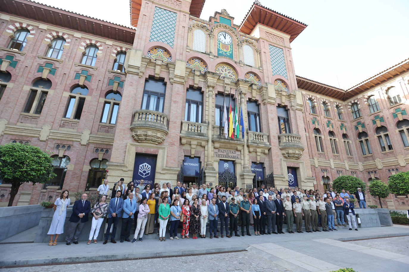 Fotos: Los emotivos minutos de silencio en memoria de Álvaro Prieto