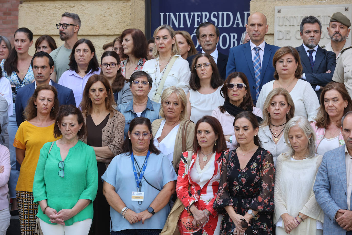 Fotos: Los emotivos minutos de silencio en memoria de Álvaro Prieto