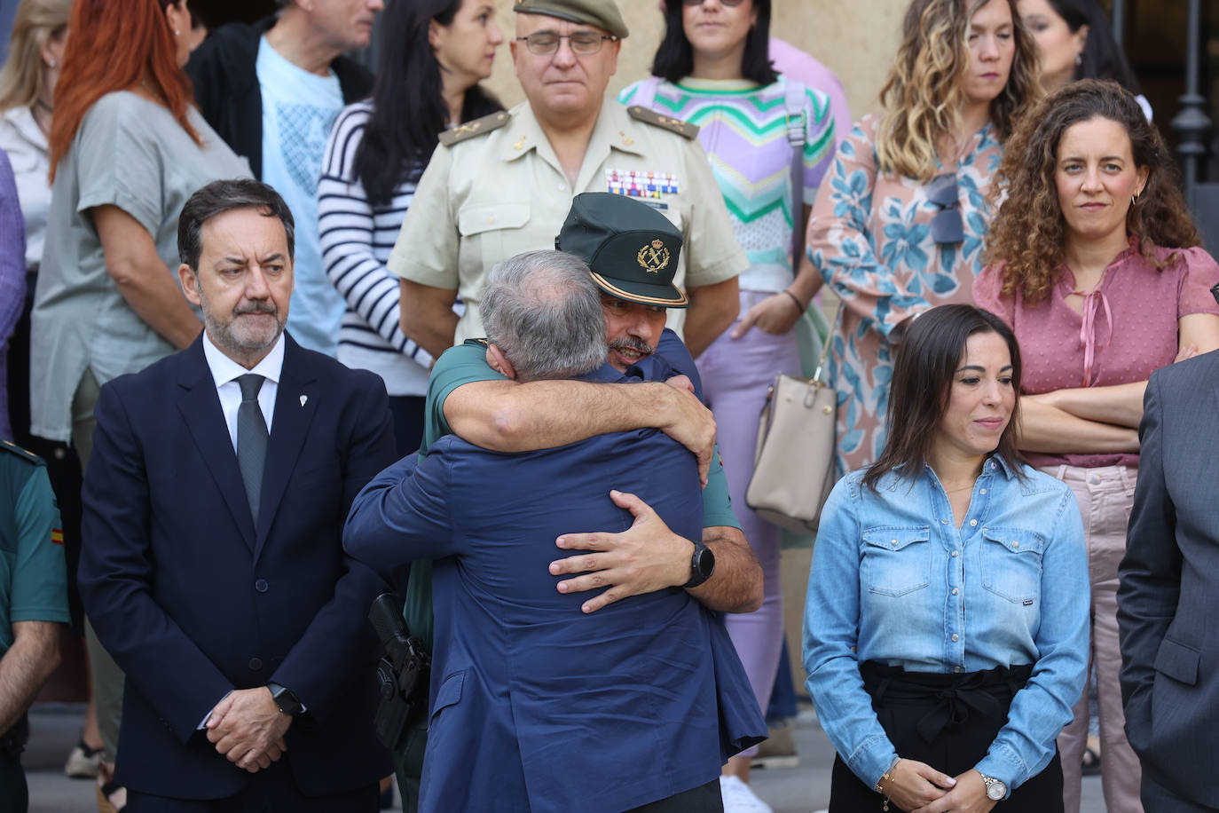 Fotos: Los emotivos minutos de silencio en memoria de Álvaro Prieto