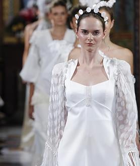 Imagen secundaria 2 - El cordobés Francisco Tamaral celebra sus 25 años en la alta costura nupcial con su colección &#039;Opus 25&#039;