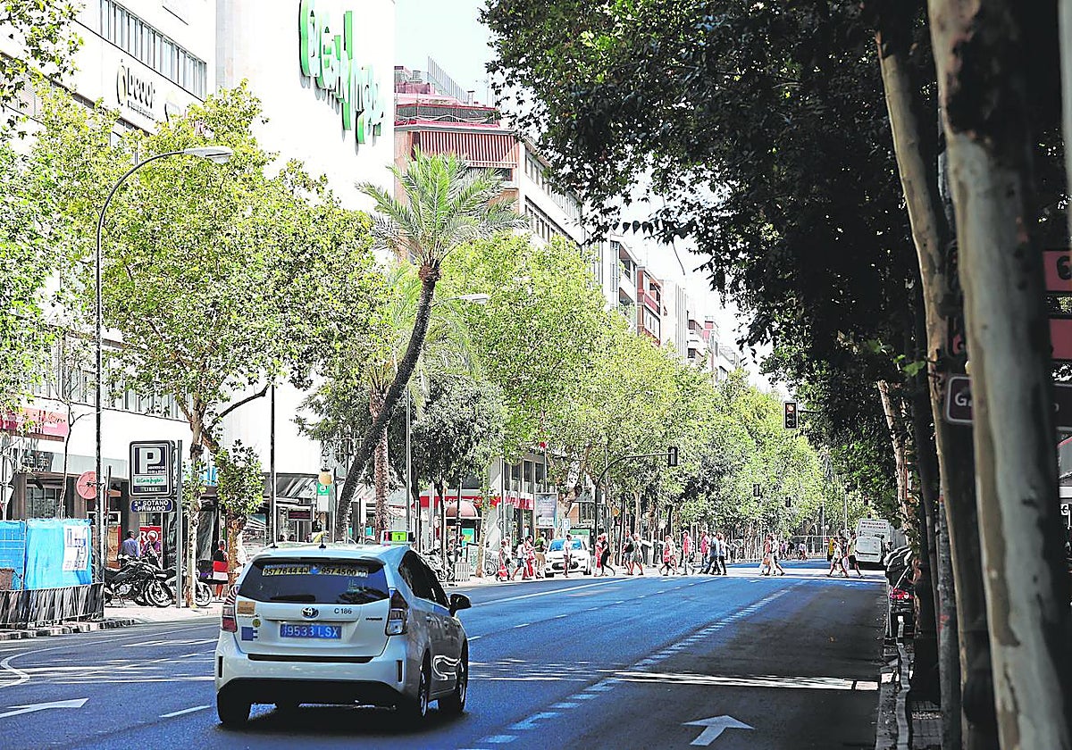 Ronda de los Tejares, a la altura de El Corte Inglés