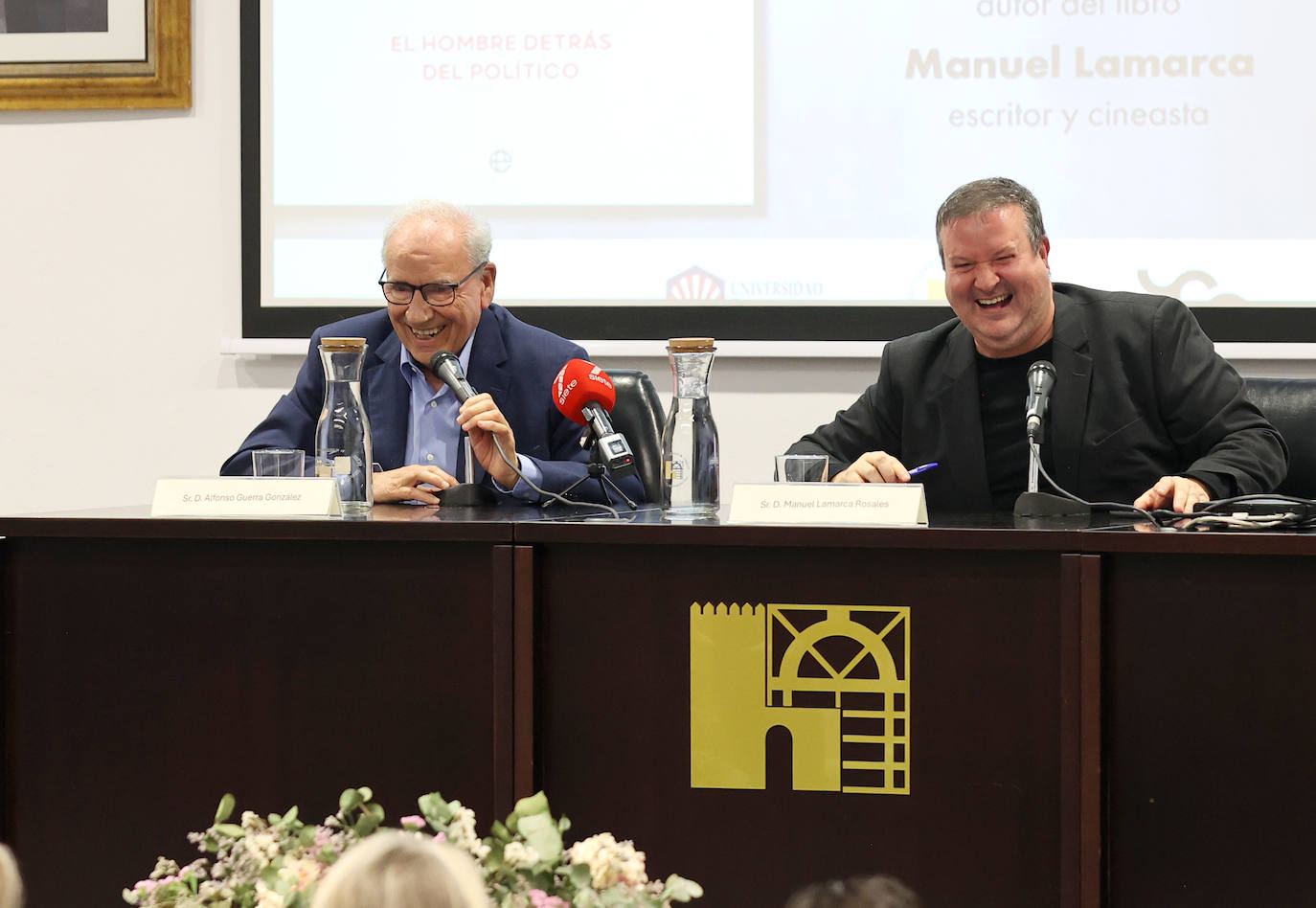 Fotos: Alfonso Guerra presenta su libro &#039;La rosa y las espinas&#039; en Córdoba