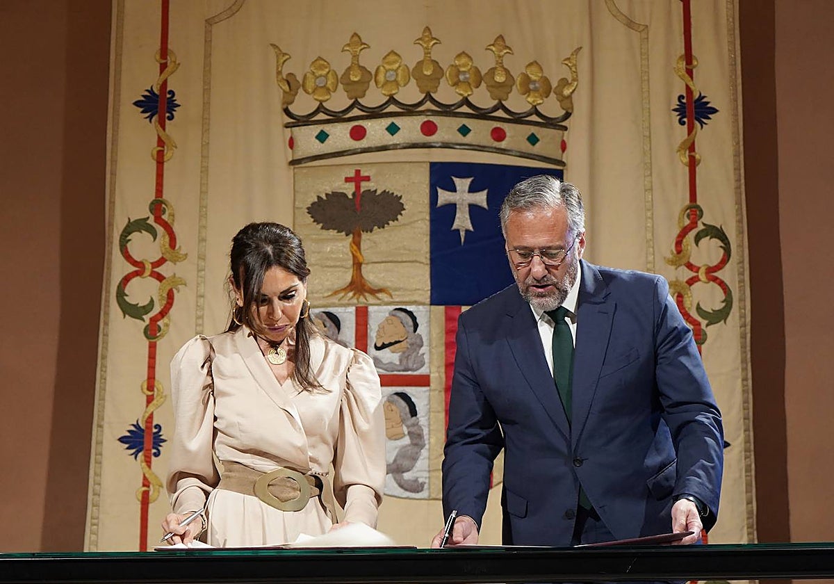 La presidenta de las Cortes de Aragón, Marta Fernández, y su homólogo en Castilla y León, Carlos Pollán