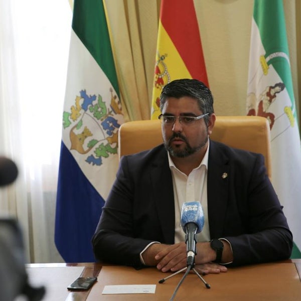 El PSOE arremete contra la que será alcaldesa de Mijas en la redes sociales oficiales del Consistorio
