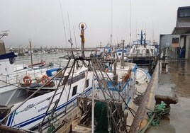 El temporal deja amarrada a puerto la flota pesquera de Cádiz  y obliga a cancelar conexiones marítimas con Marruecos