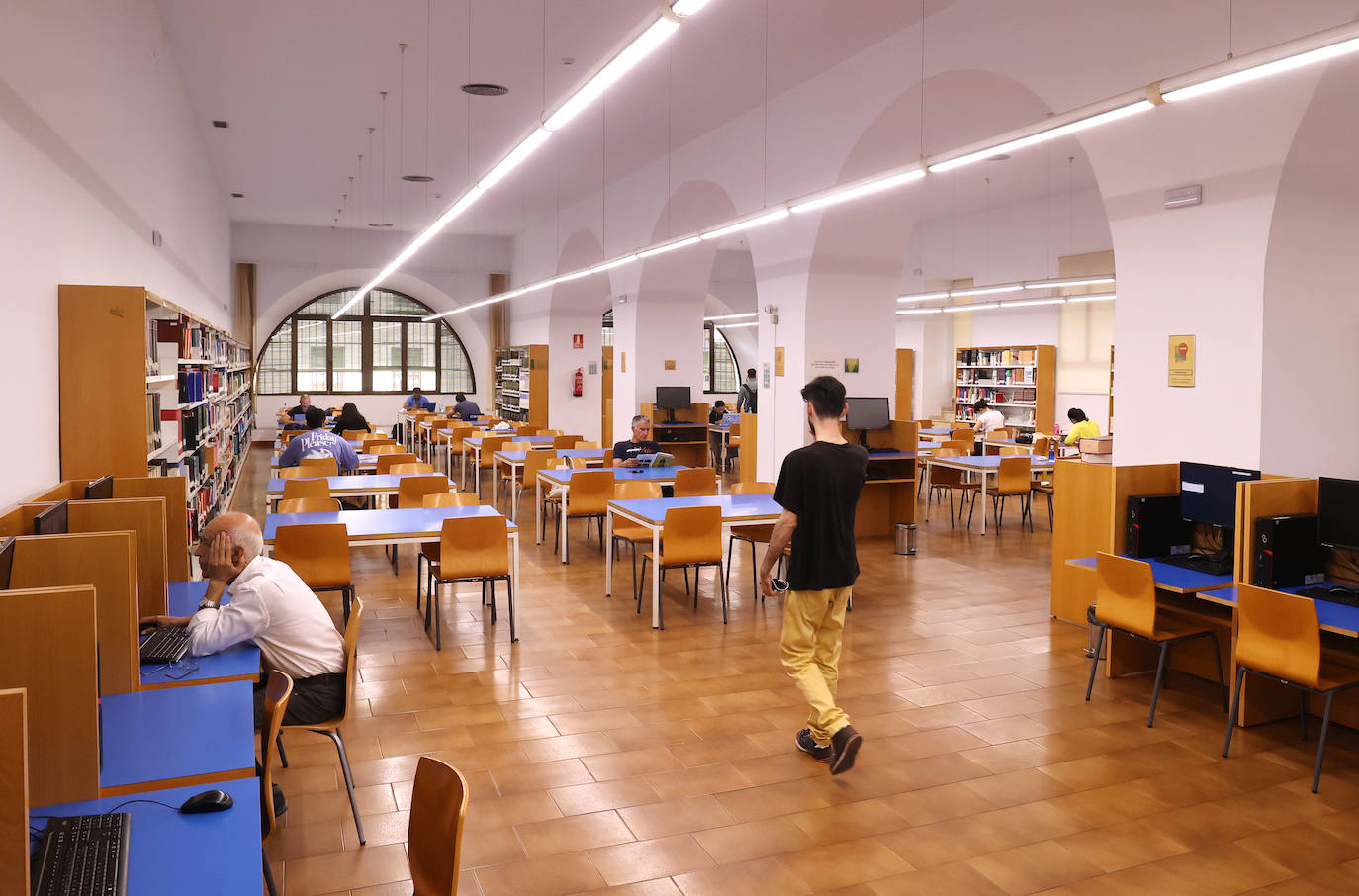 Fotos: La Biblioteca de Córdoba se prepara para el traslado al nuevo edificio