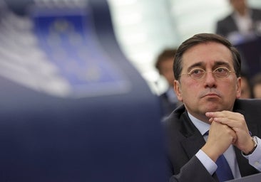 Albares vuelve a la carga con las lenguas cooficiales en Bruselas