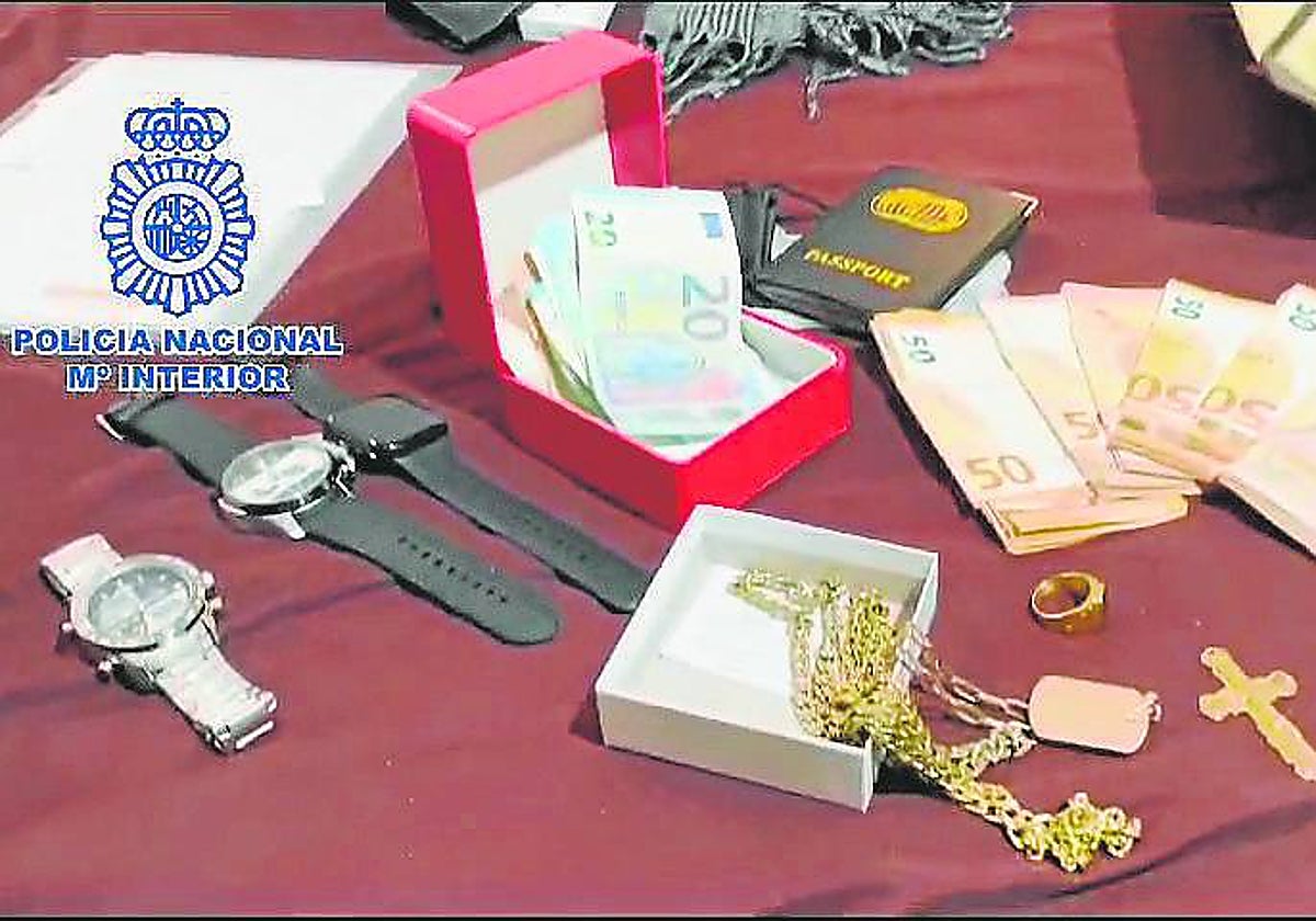 Parte del resultado de los registros practicados en Móstoles