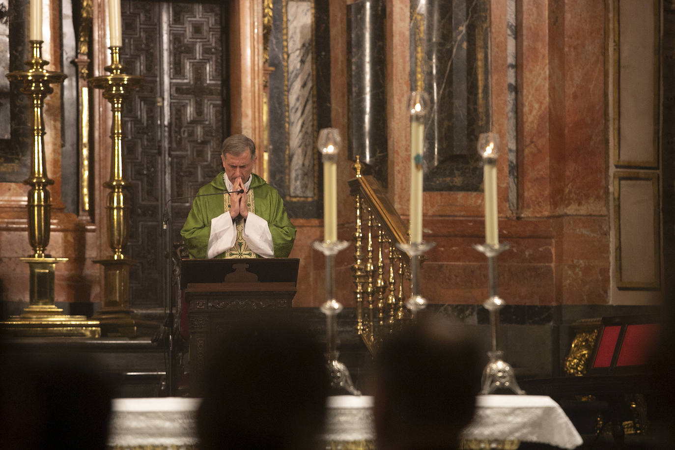Fotos: La Catedral acoge a la hermandad del Buen Suceso de Córdoba