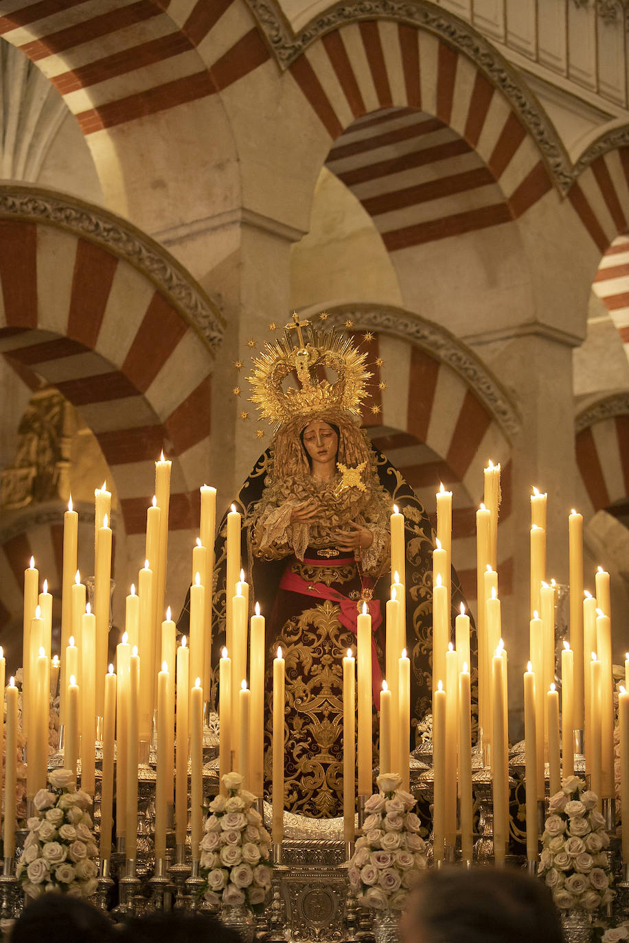 Fotos: La Catedral acoge a la hermandad del Buen Suceso de Córdoba