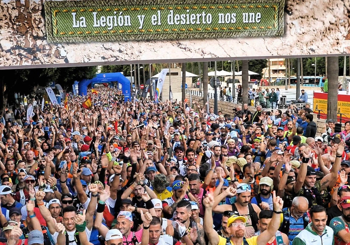 Corredores en la salida de La Desértica en Almería.