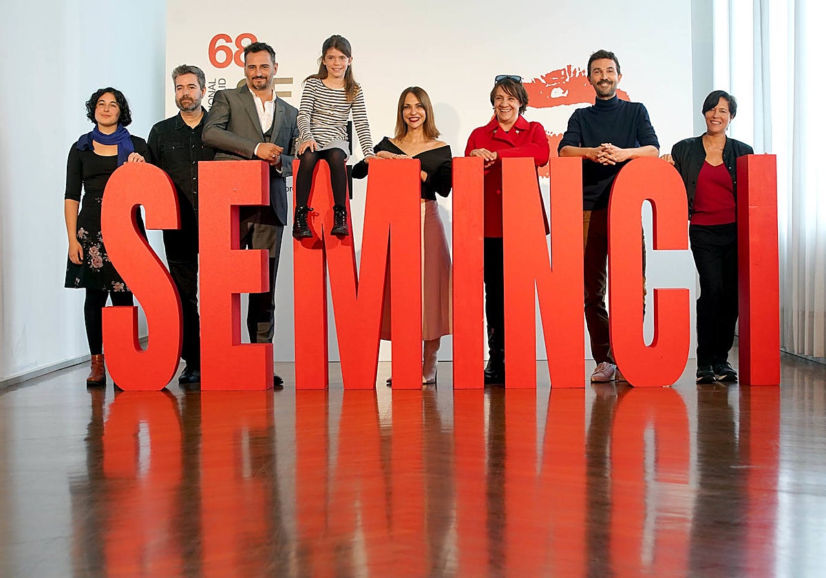 Equipo y productores de la película de la Sección Oficial 'Teresa', de Paula Ortiz