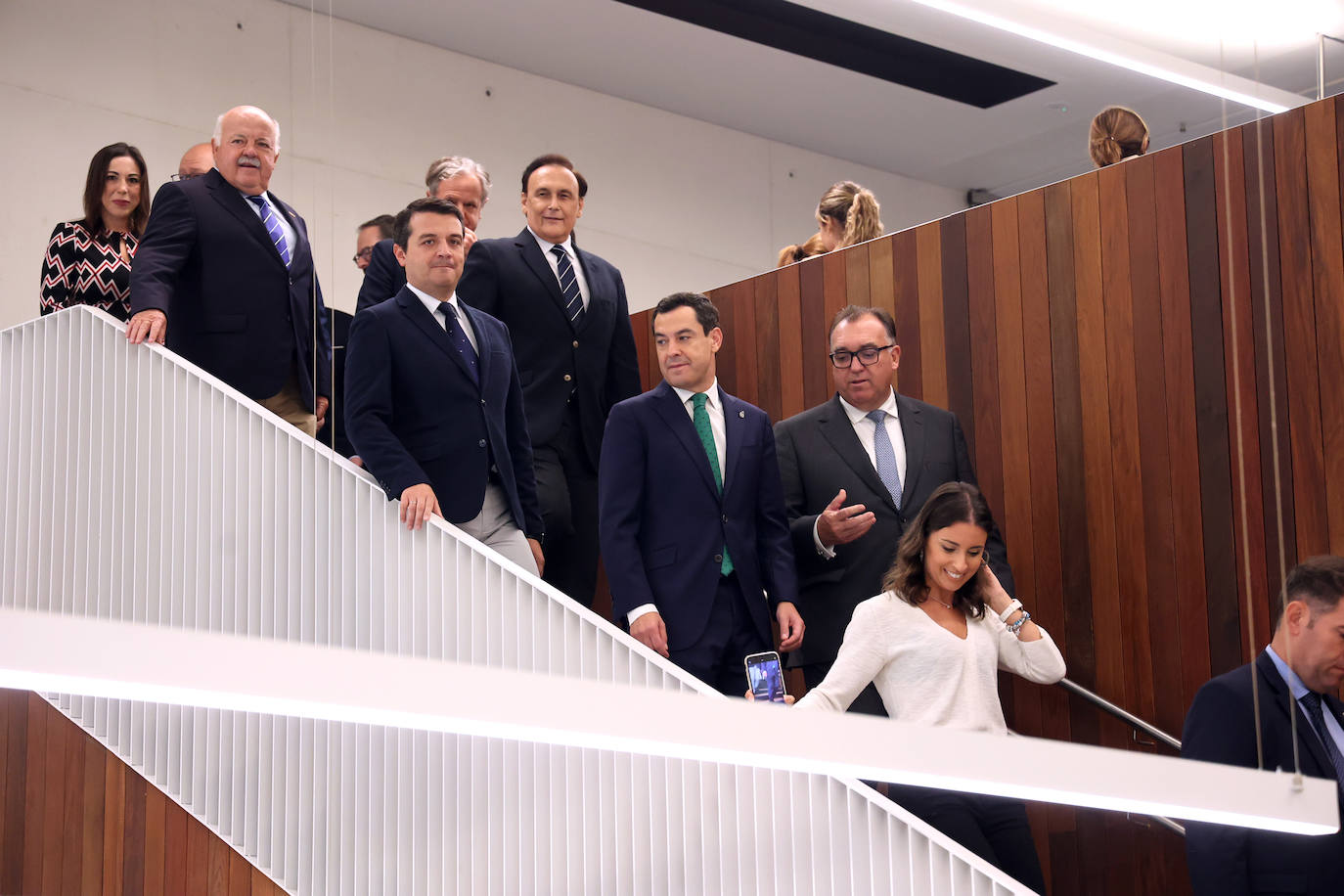 Fotos: Juanma Moreno estrena el traslado documental a la Biblioteca &#039;Grupo Cántico&#039;