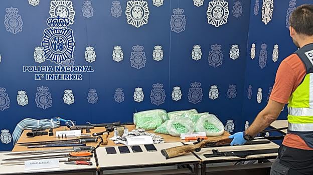 Material requisado a una organización criminal de Alicante