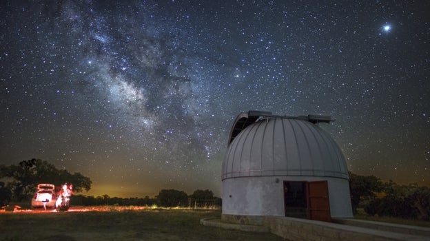 Estos son los lugares de Córdoba que National Geographic recomienda para ver el eclipse parcial de la Luna Llena del Cazador